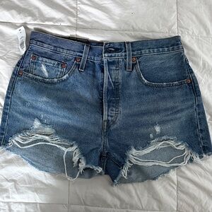 NWT Levi’s 501 short shorts from Aritzia